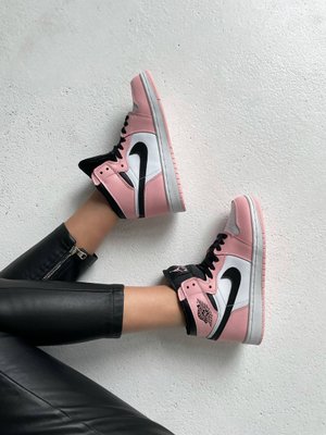 Женские кроссовки Nike Air Jordan 1 Retro Pink White Black розовые с белым (36-41) 2981 фото