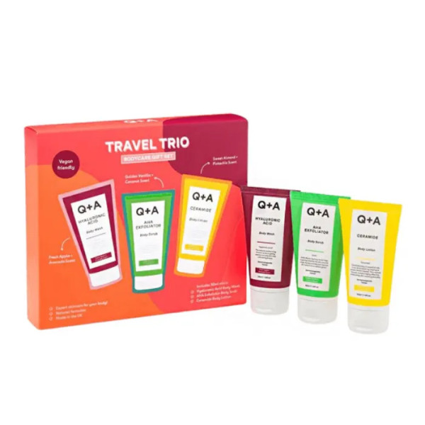Набір подарунковий, Travel Trio, Q+A, в набір входять: міні-гель для тіла з гіалуроновою кислотою, 50 мл, міні-відлущуючий скраб для тіла AHA, 50 мл і міні-лосьйон для тіла з керамідами, 50 мл.